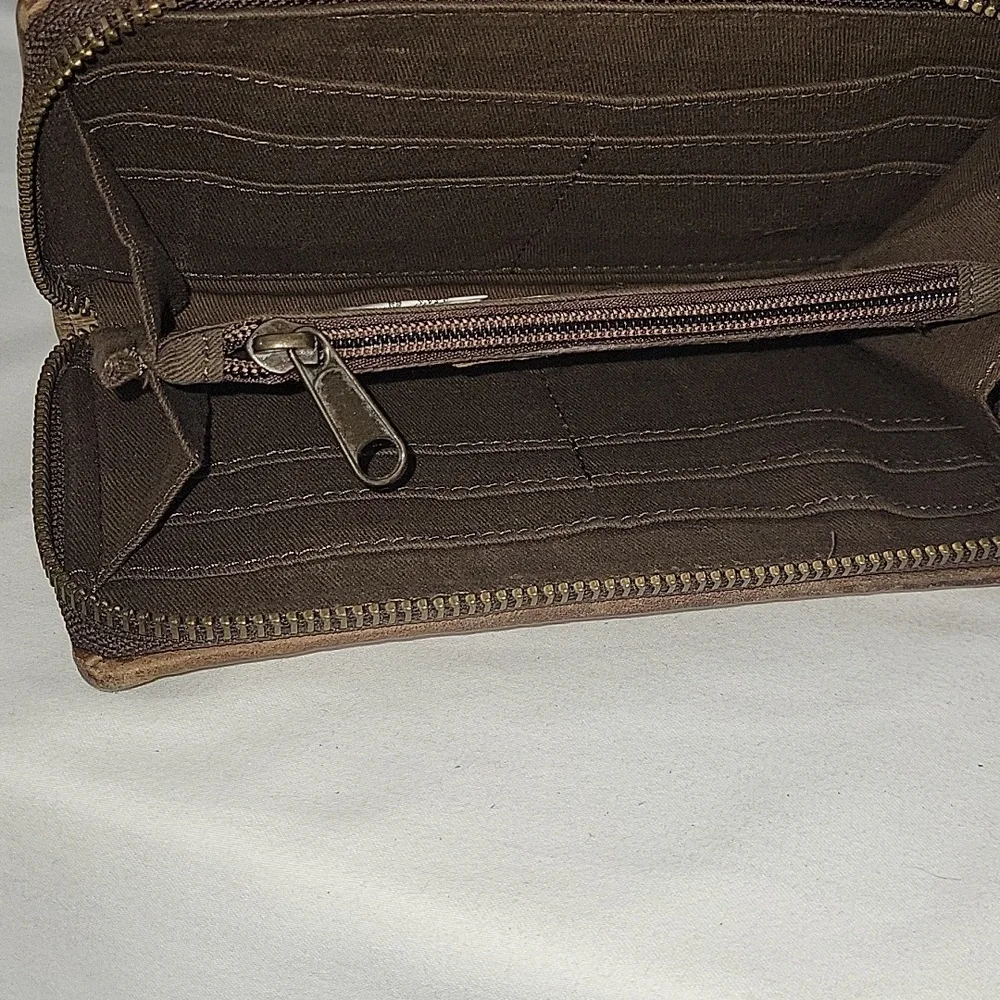 STS Ranchwear Southwestern Stripe Tapestry Leather Zip Around Wallet